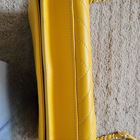 Tory Burch yellow crossbody purse - Picture 3 of 9